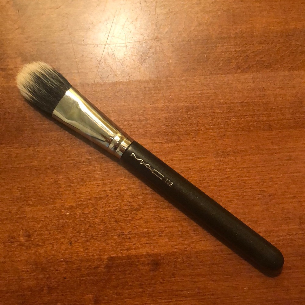 Mac Foundation Brush